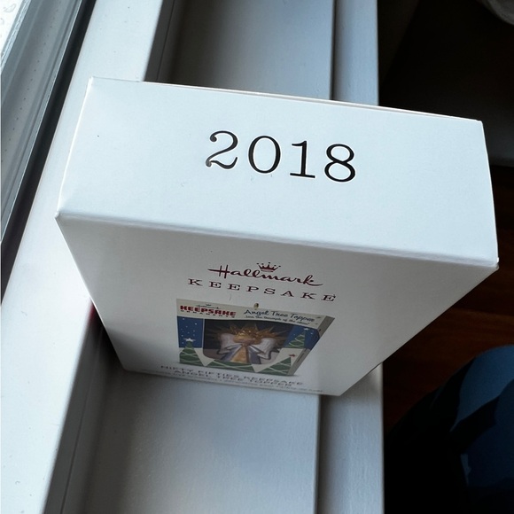 2018 Hallmark Keepsake Nifty Fifties Ornament of Angel Tree Topper - Picture 3 of 6